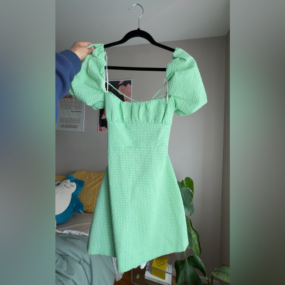 Green gingham puffy dress